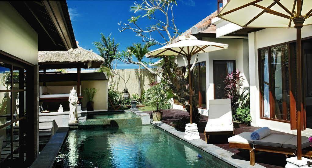 Bugan Villas Seminyak  Bagian luar foto